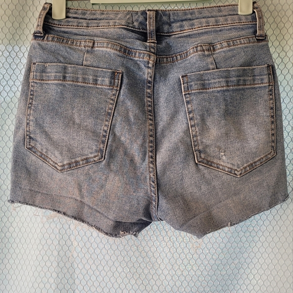 WE THE FREE CRVY Denim Shorts with Raw Hem Size 27 - Picture 3 of 5